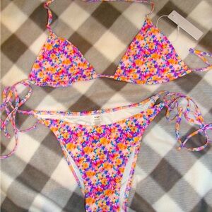 Bright swimwear bikini
multicolor flower
size Medium